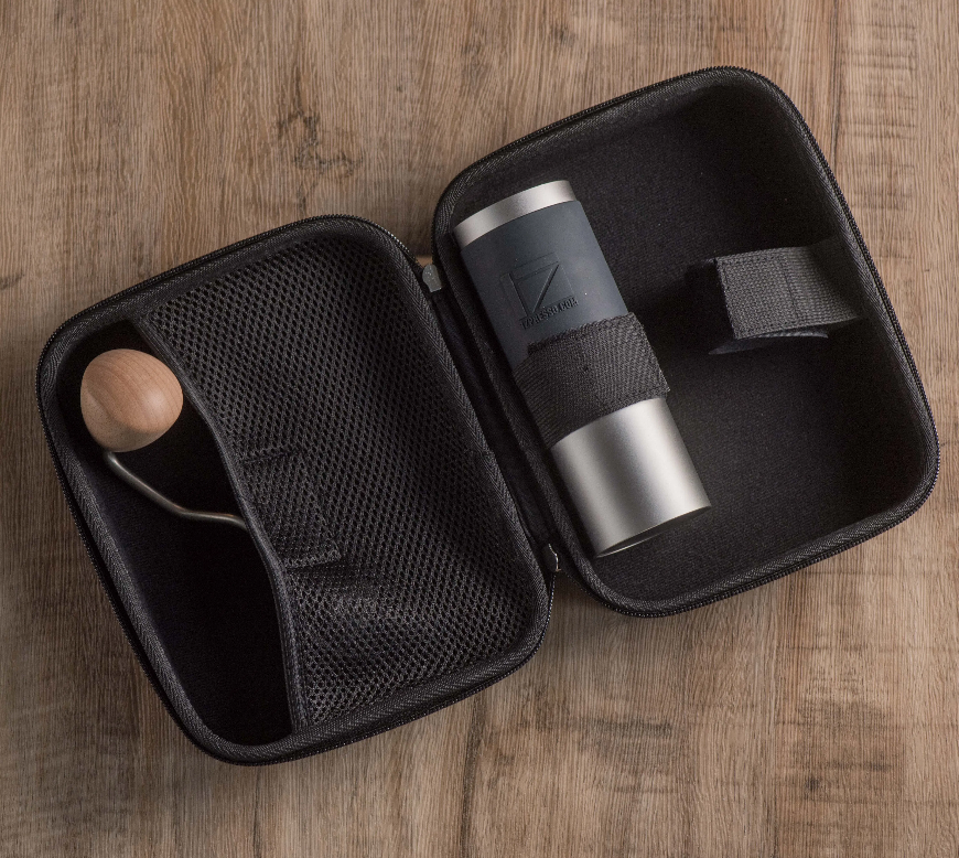 1Zpresso Travel Case. Bigger carrying bag done in black.