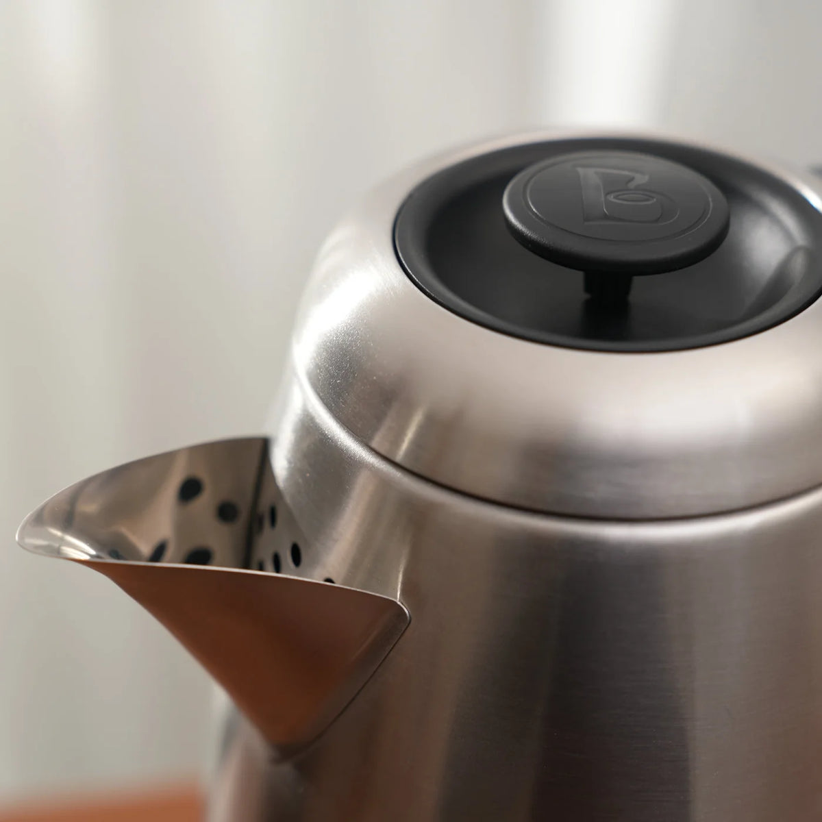 Brewista - V-Spout Cupping Kettle (110V)