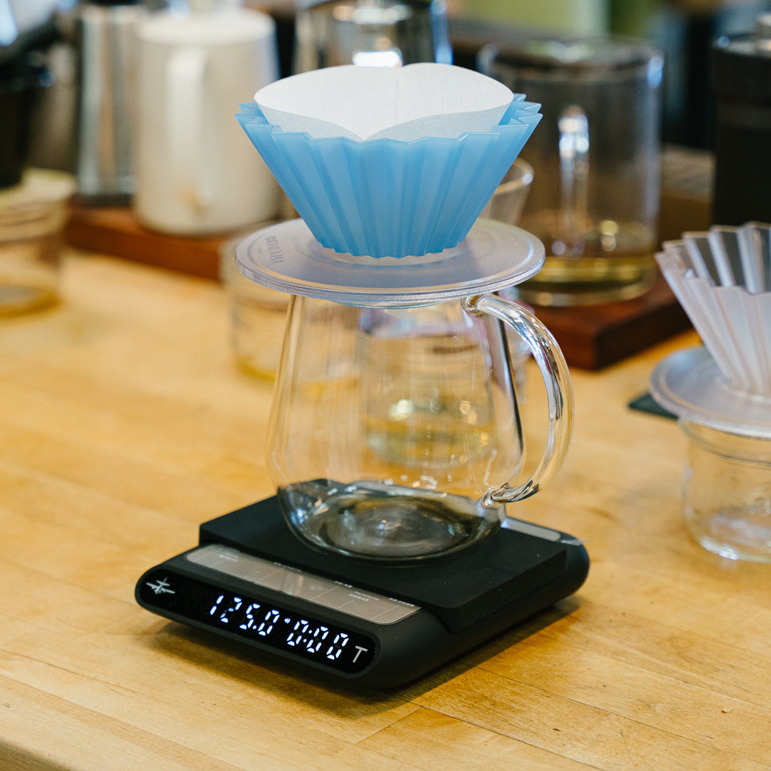 مشخصات MHW-3BOMBER Mini Coffee Scale with Auto Timing Rechargeable Espresso  Scale with Gravity Sensing Device Digital Pour Over Coffee Scale White  ES6034W - ارسال 10 الی 15 روز کاری‎