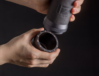 Magnetic catch cup 