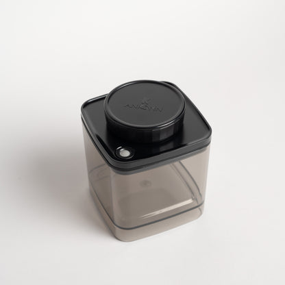 Ankomn - Turn-N-Seal Vacuum container - Semi-Black