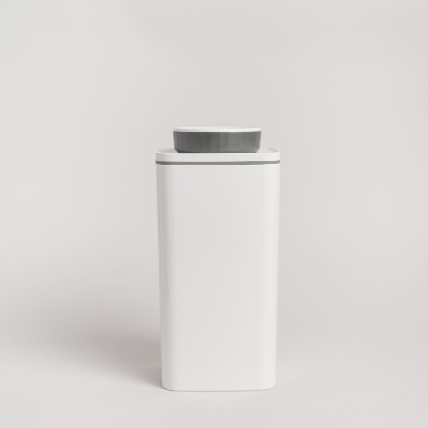 Ankomn Turn-N-Seal Vacuum Container - White